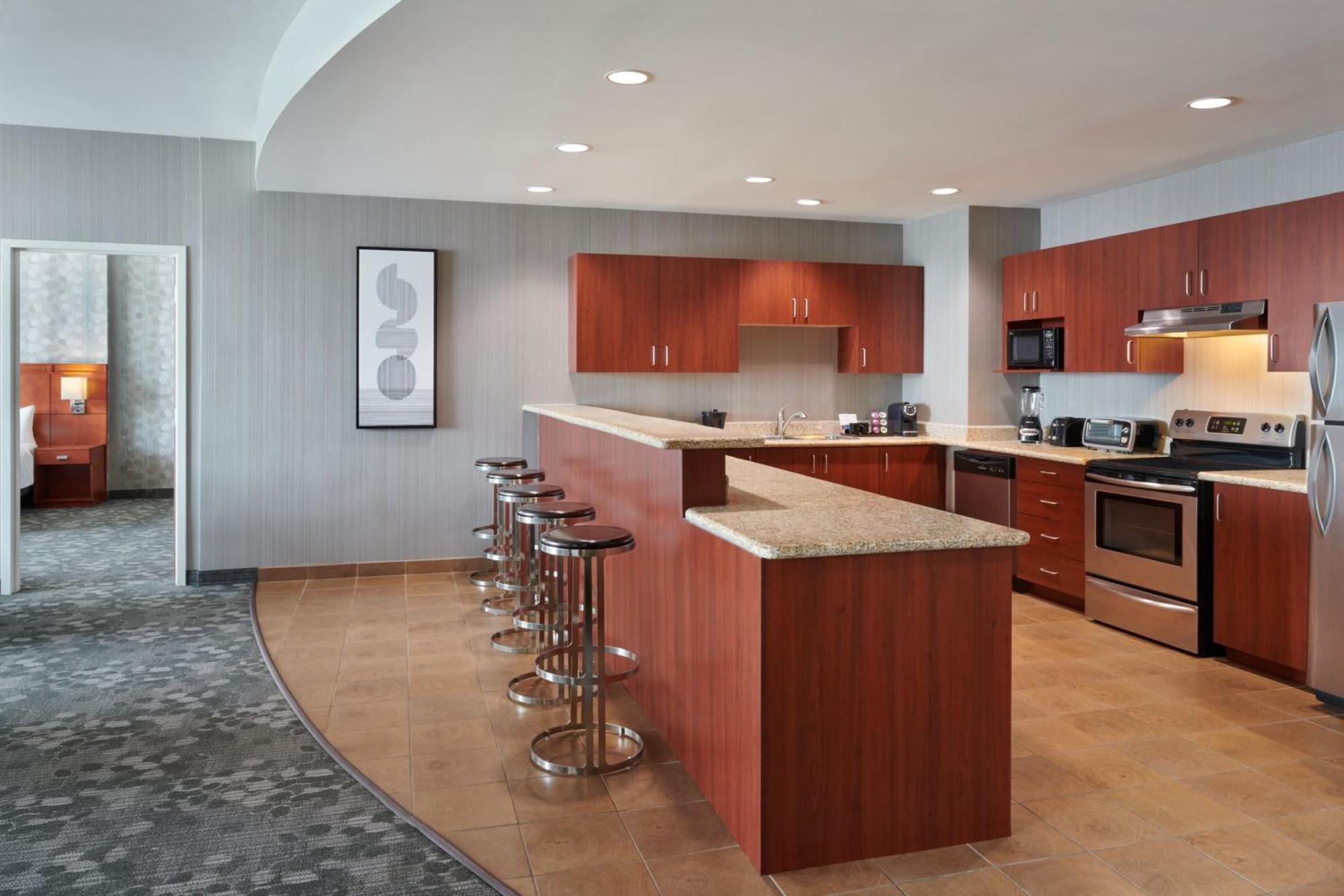 Courtyard By Marriott Ottawa East Hotel Exterior photo
