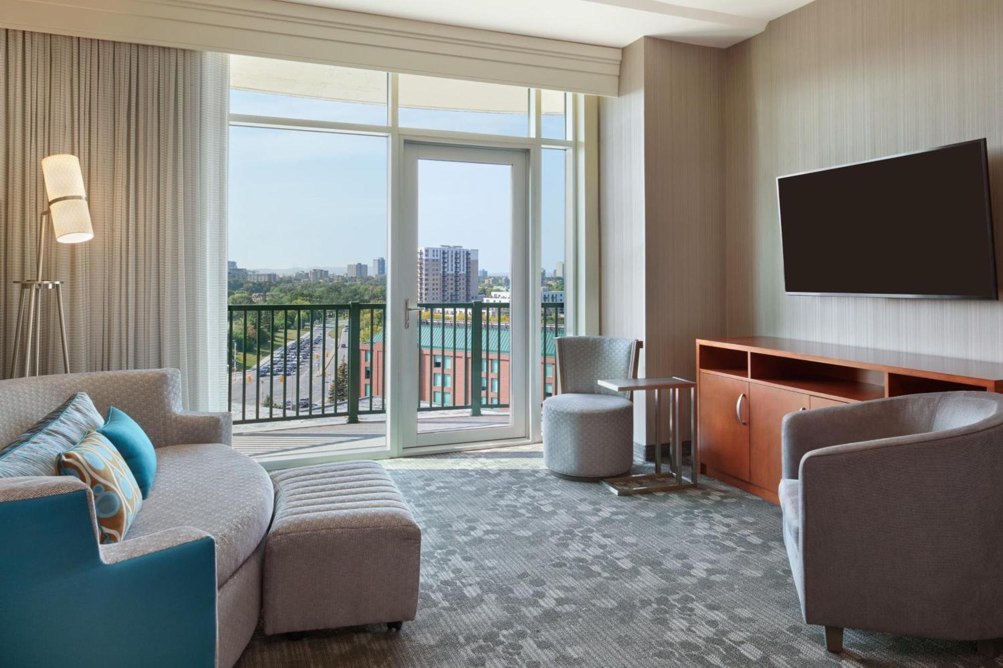 Courtyard By Marriott Ottawa East Hotel Exterior photo