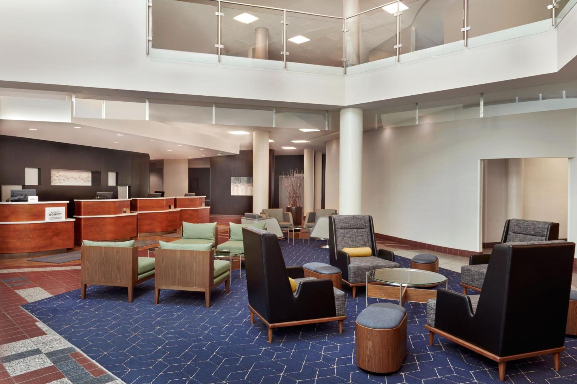 Courtyard By Marriott Ottawa East Hotel Exterior photo
